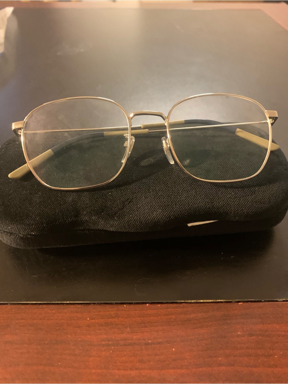 Gucci Men's Gold Metal Frame Glasses - 100% authentic